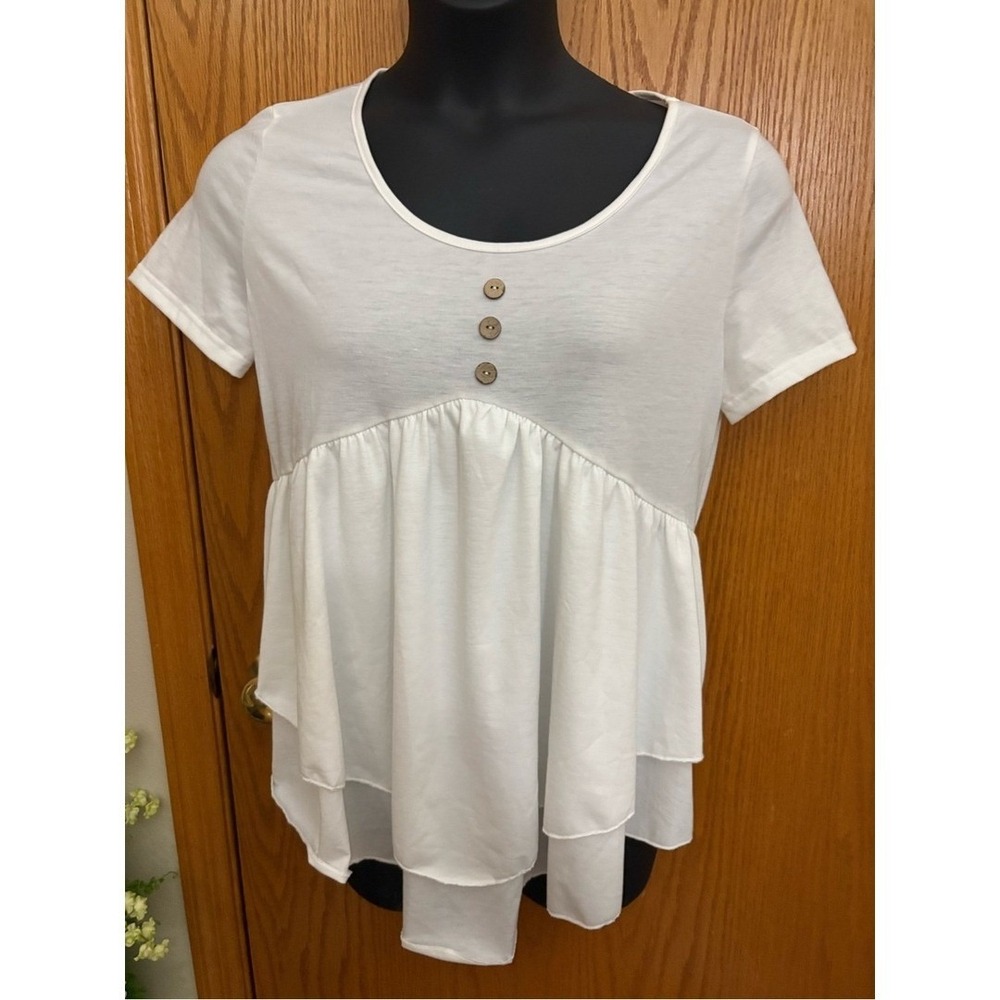 Womens White Tiered Short Sleeve Button Front Top